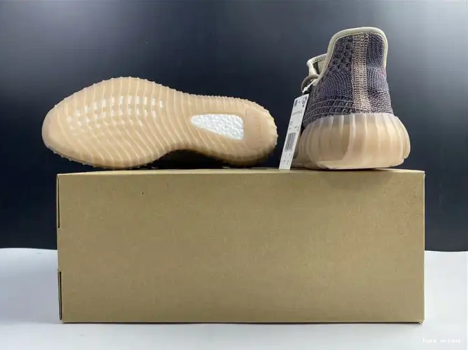hype ADIDAS YECHER